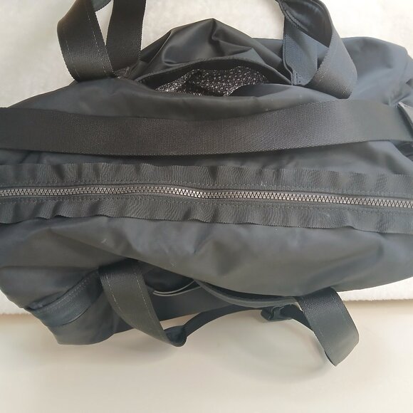 Lululemon All Day Duffel Bag 31L Black - Picture 4 of 11